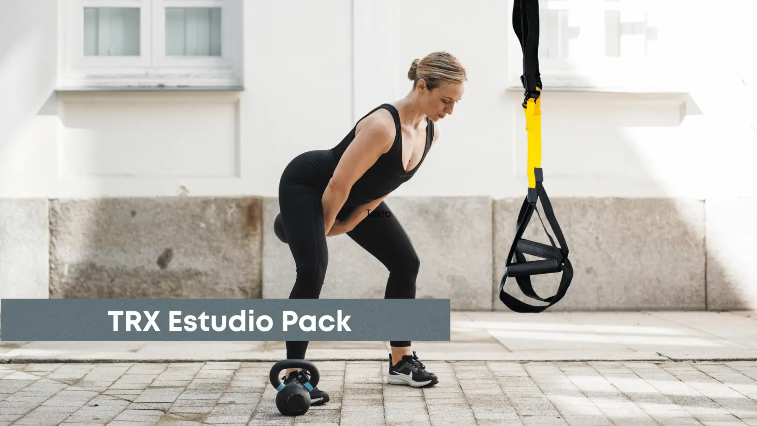 Curso online de entrenamiento en suspensión con TRX para principiantes. Aprende la técnica paso a paso, mejora tu fuerza y entrena desde casa o donde quieras con un programa práctico y rutinas guiadas.